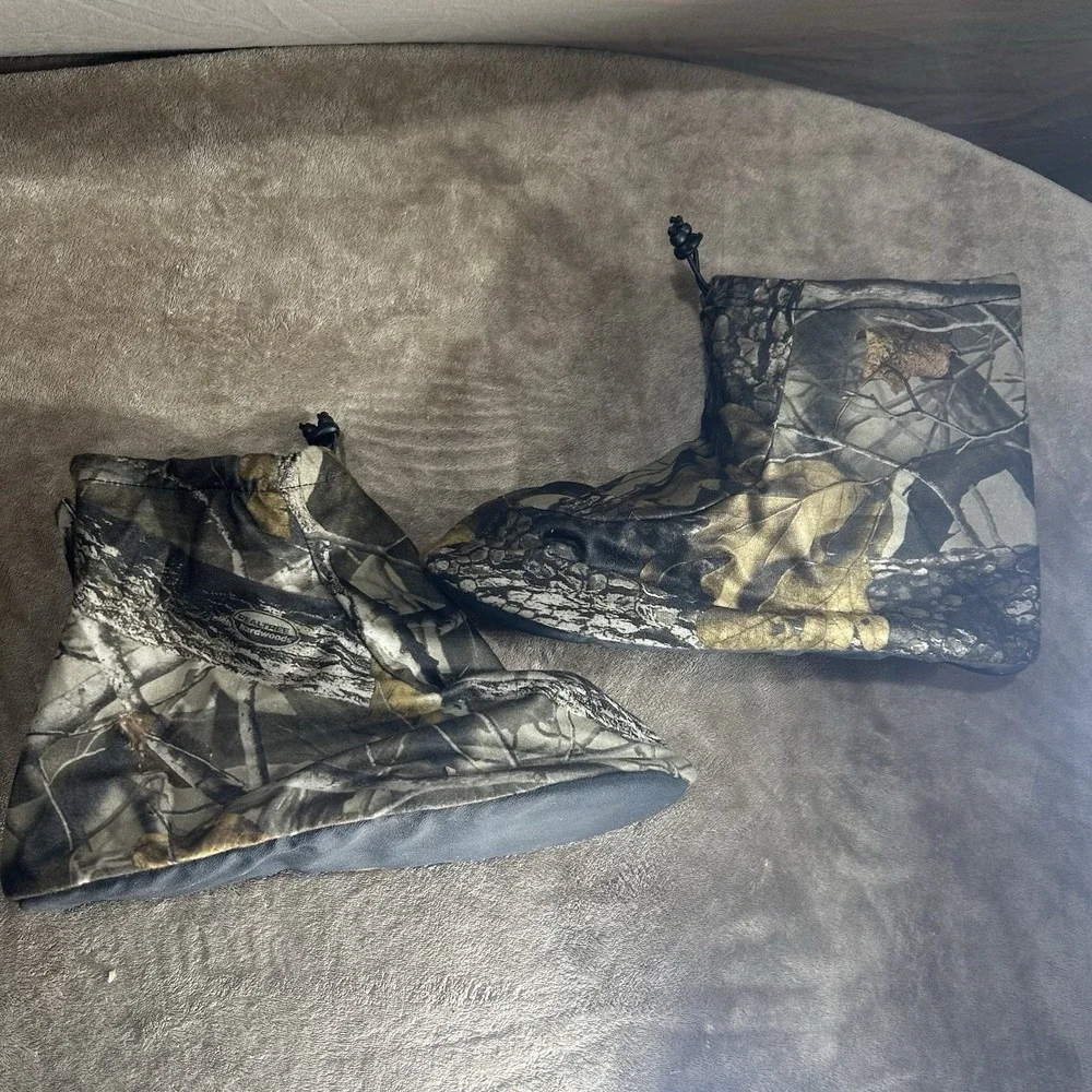 ArcticShield Realtree Hardwoods Camo Hunting Boot Insulators Covers Size Large